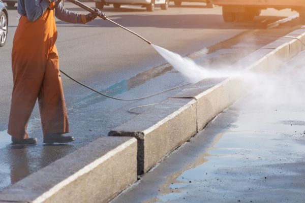 Commercial Concrete Cleaning in Maryville